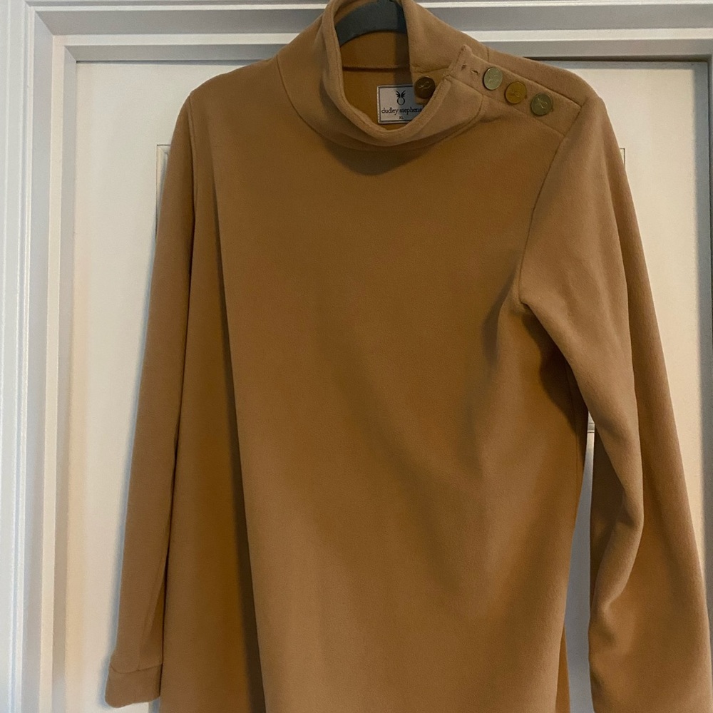 Dudley Stephens Bailiwick Button Turtleneck EUC